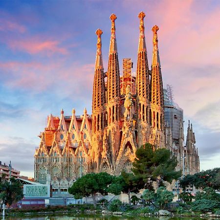 Charming Boat House In Barcelona With Big Terrace And Solarium Hotel Сант Адриа де Бесос Екстериор снимка