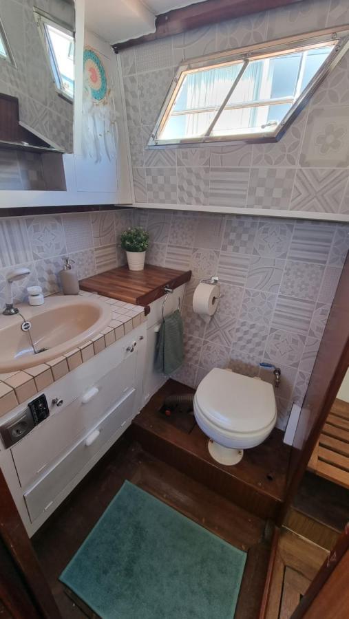 Charming Boat House In Barcelona With Big Terrace And Solarium Hotel Сант Адриа де Бесос Екстериор снимка