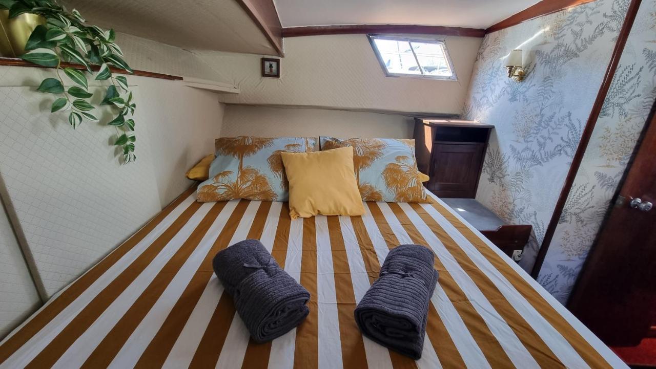 Charming Boat House In Barcelona With Big Terrace And Solarium Hotel Сант Адриа де Бесос Екстериор снимка