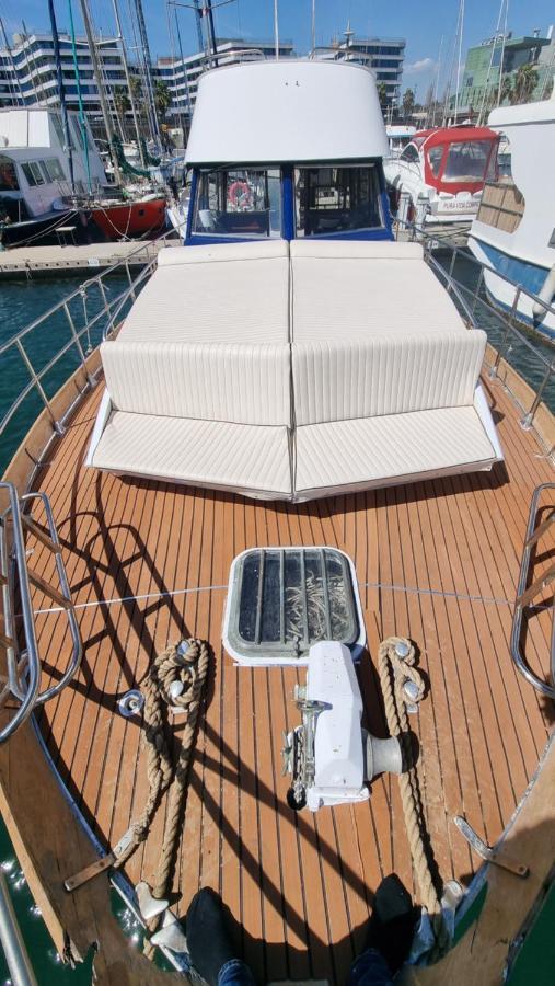 Charming Boat House In Barcelona With Big Terrace And Solarium Hotel Сант Адриа де Бесос Екстериор снимка