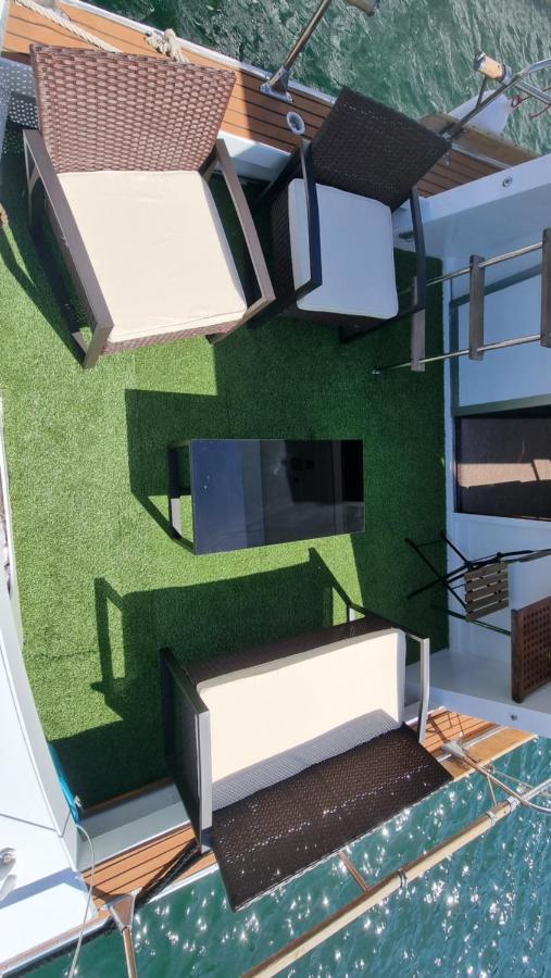 Charming Boat House In Barcelona With Big Terrace And Solarium Hotel Сант Адриа де Бесос Екстериор снимка