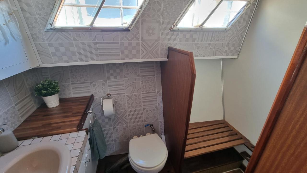 Charming Boat House In Barcelona With Big Terrace And Solarium Hotel Сант Адриа де Бесос Екстериор снимка