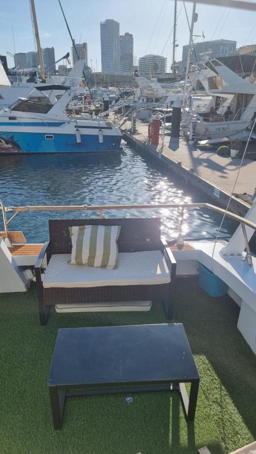Charming Boat House In Barcelona With Big Terrace And Solarium Hotel Сант Адриа де Бесос Екстериор снимка