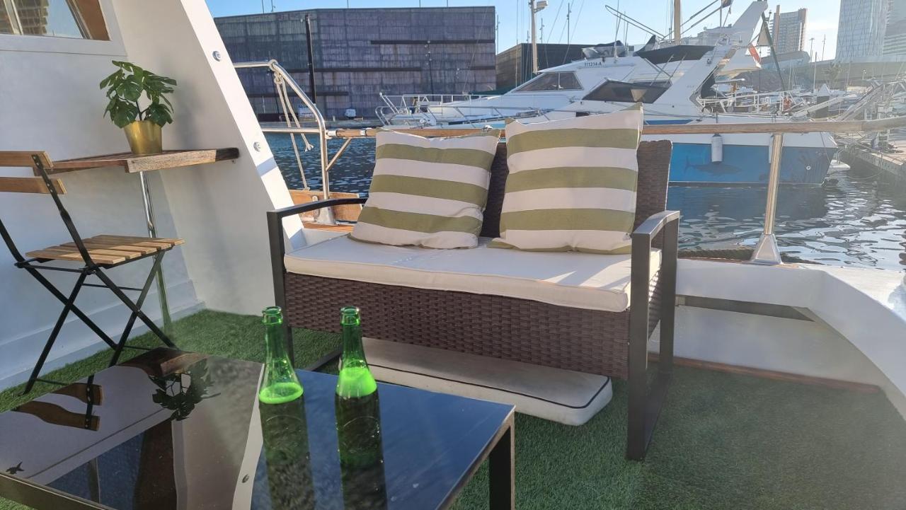 Charming Boat House In Barcelona With Big Terrace And Solarium Hotel Сант Адриа де Бесос Екстериор снимка